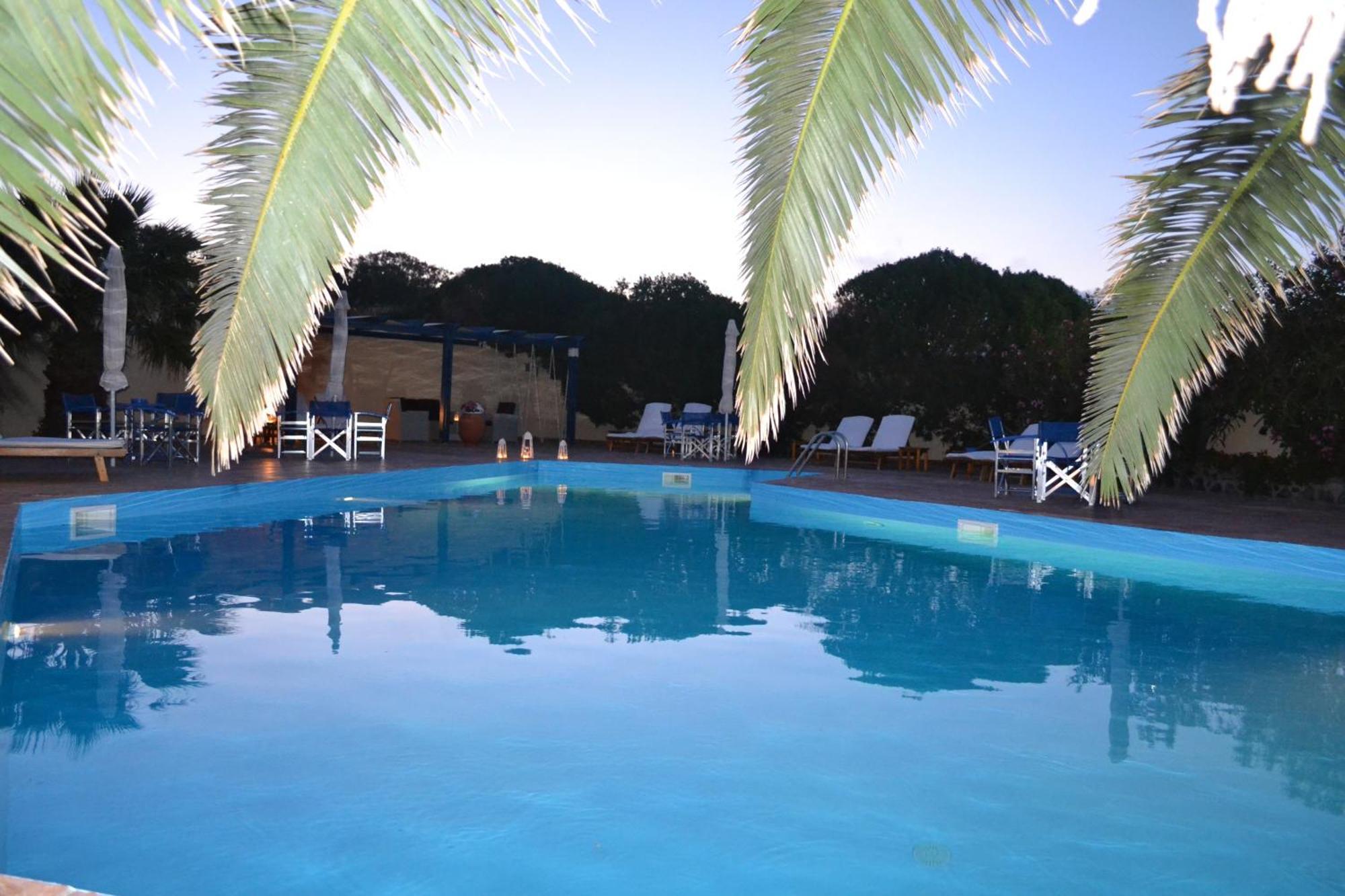 Melina Hotel Fira  Bagian luar foto
