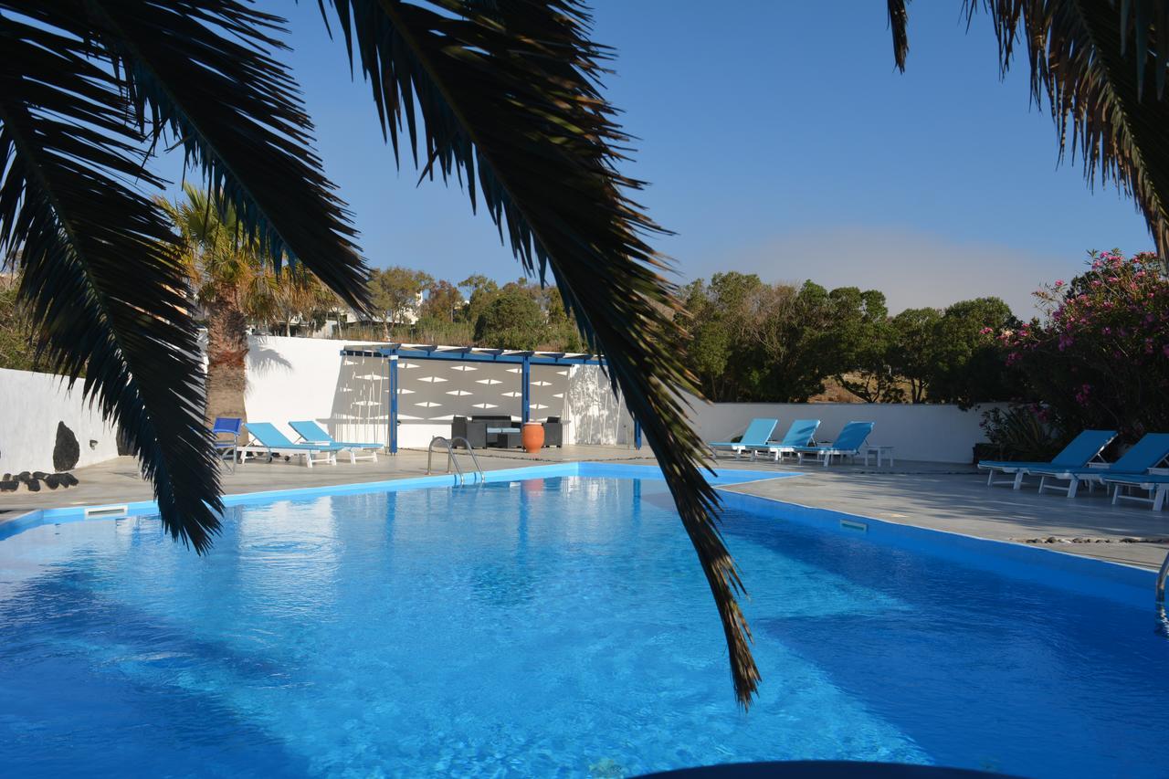Melina Hotel Fira  Bagian luar foto